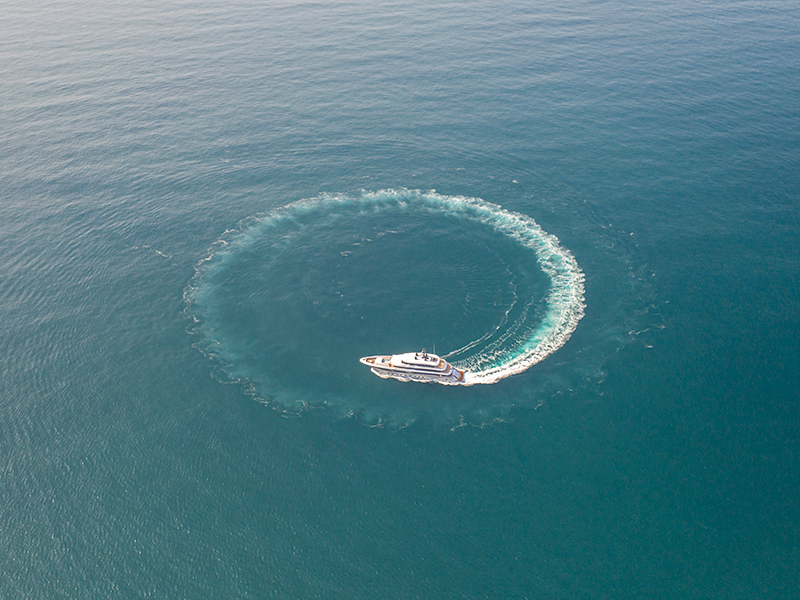 يخت الميغا "ماجستي 175" المصنوع بالكامل في الإمارات ينجح في تجربة الإبحار